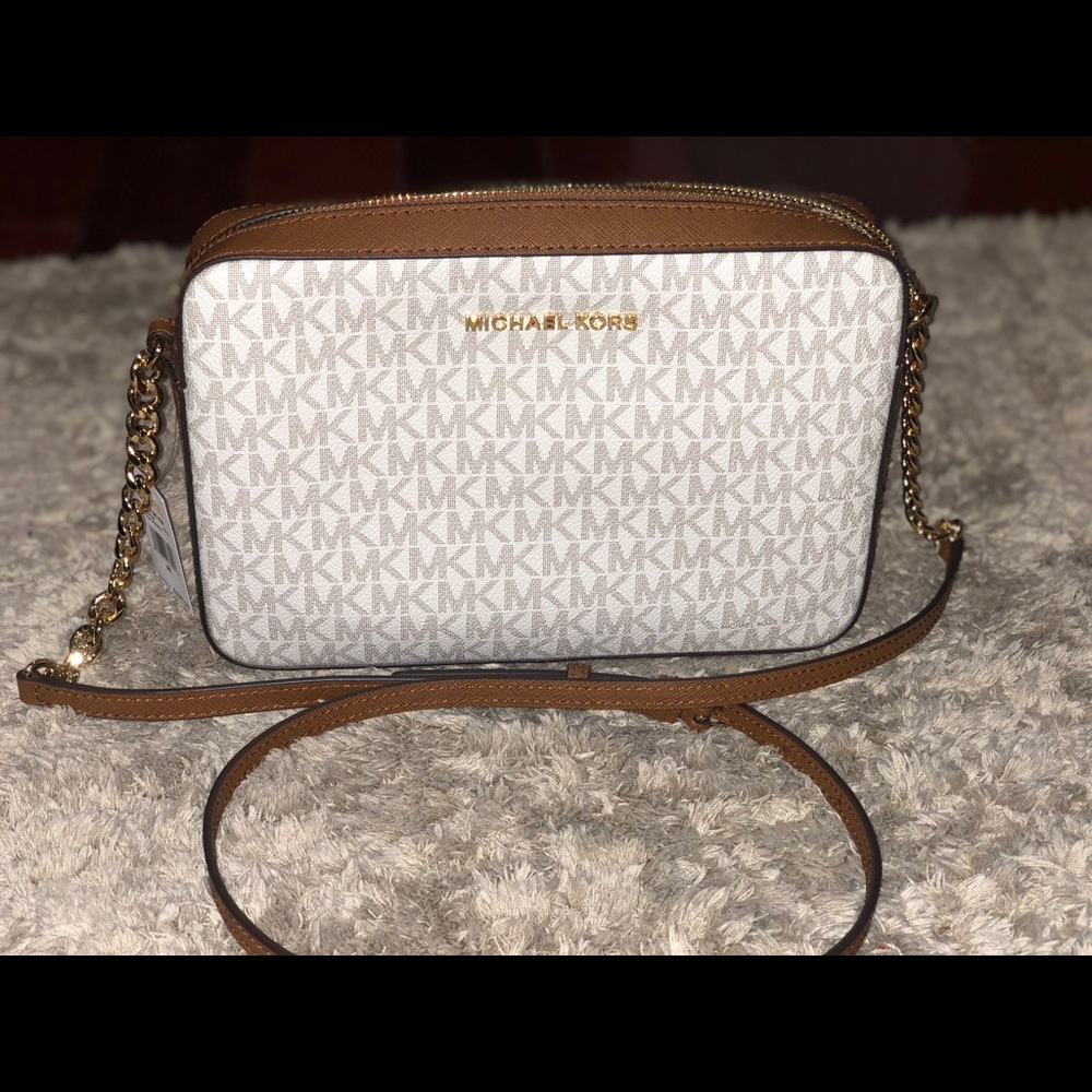 Michael kors crossbody bag
